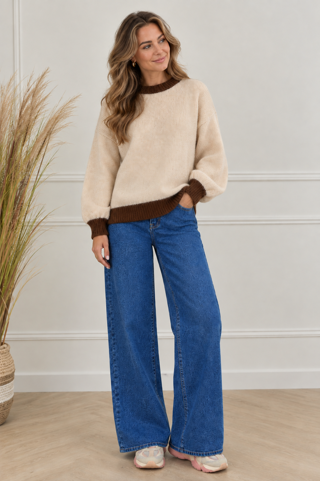 Azzurro gebreide trui met contrastboord beige bruin