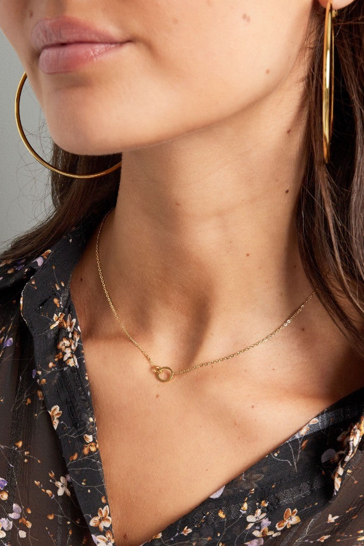 Ketting verbonden cirkels goud
